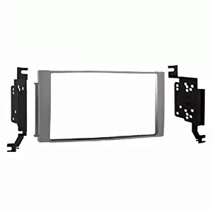 Metra 95-7325S Double DIN Kit for Hyundai Santa Fe (Silver)